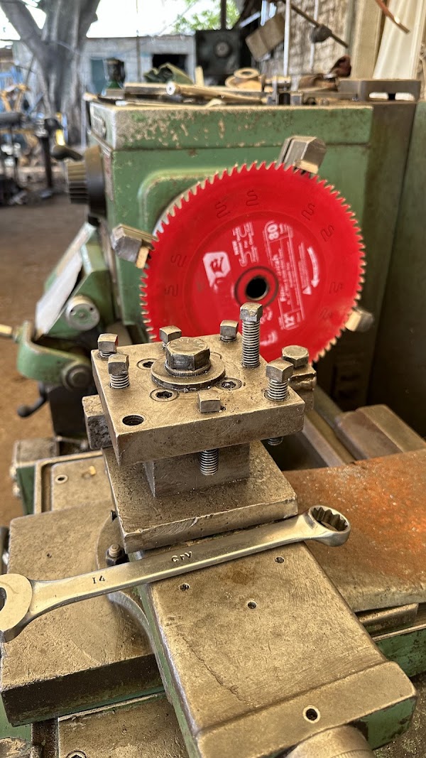 Tornillos Y Herramientas "La Herradura"